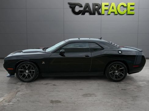 Used 2016 Dodge Challenger R/T Scat Pack w/ Leather Interior Group RWD image 7