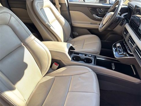 Certified 2023 Lincoln Corsair Reserve image 23