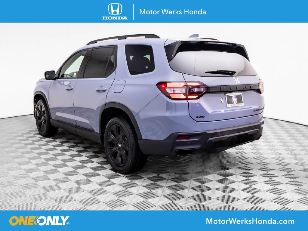 New 2026 Honda Pilot Black Edition image 3