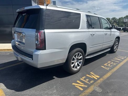 Used 2020 GMC Yukon XL Denali AWD/4WD image 6