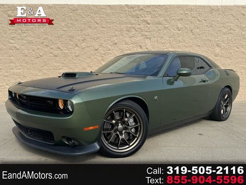 Used 2020 Dodge Challenger R/T Scat Pack RWD image 1