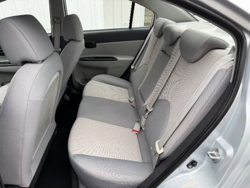 Used 2010 Hyundai Accent GLS w/ Premium Pkg 4 image 23