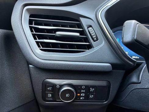 Used 2025 Ford Escape SE w/ PHEV Premium Package FWD image 27