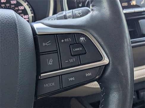 Used 2020 Toyota Highlander Limited image 24