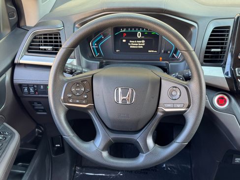 Used 2019 Honda Odyssey EX image 18