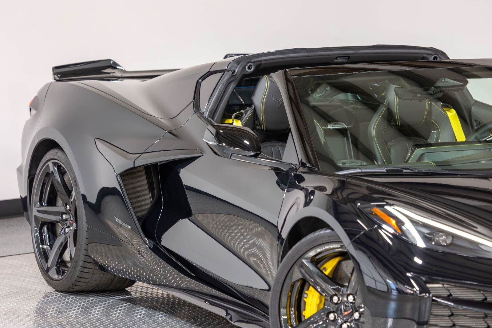 Used 2026 Chevrolet Corvette E-Ray AWD/4WD image 45
