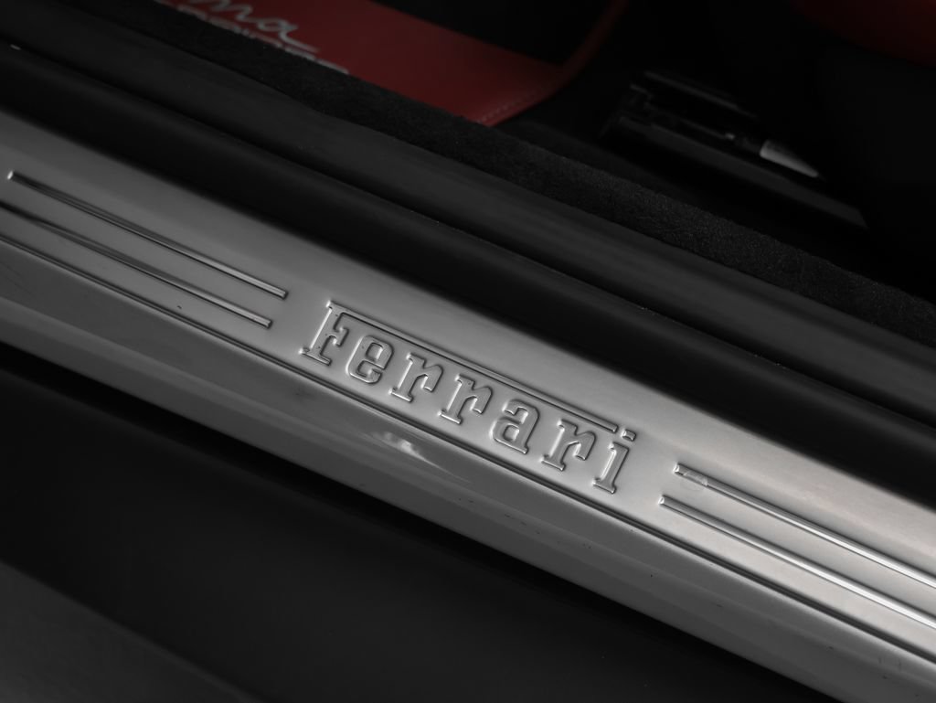 Certified 2025 Ferrari Roma Spider RWD image 43