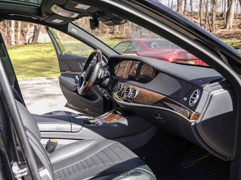 Used 2020 Mercedes-Benz S 560 4MATIC Sedan image 26