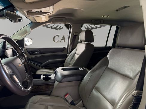 Used 2018 Chevrolet Suburban LT image 9