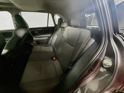 Certified 2022 Toyota RAV4 XLE w/ Convenience Package FWD image 22