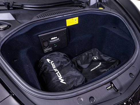 Used 2024 McLaren Artura RWD image 23