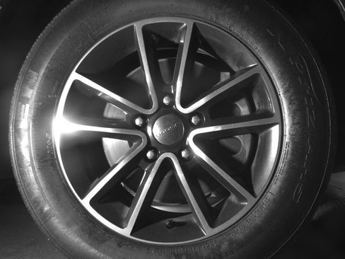 Used 2018 Dodge Grand Caravan SE FWD image 10