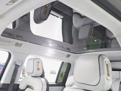 Used 2024 Rivian R1S Adventure image 30