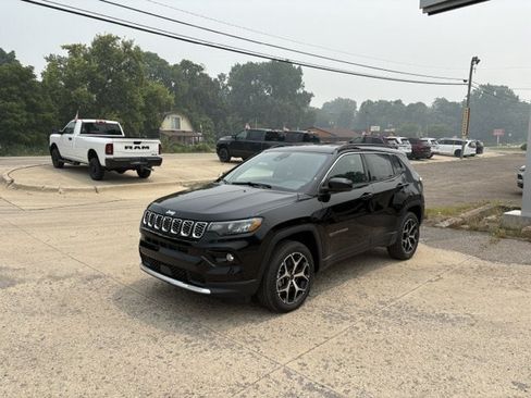 New 2026 Jeep Compass Limited AWD/4WD image 1