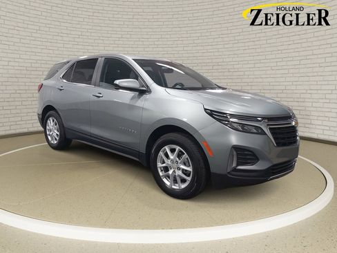 Used 2024 Chevrolet Equinox LT AWD/4WD image 3