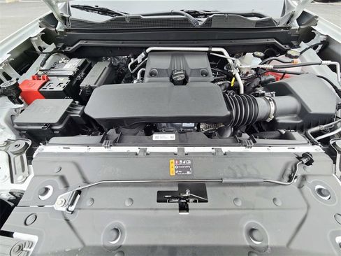 New 2025 GMC Canyon AT4 image 17