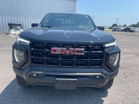 Used 2025 GMC Canyon Elevation w/ Convenience Package RWD image 2