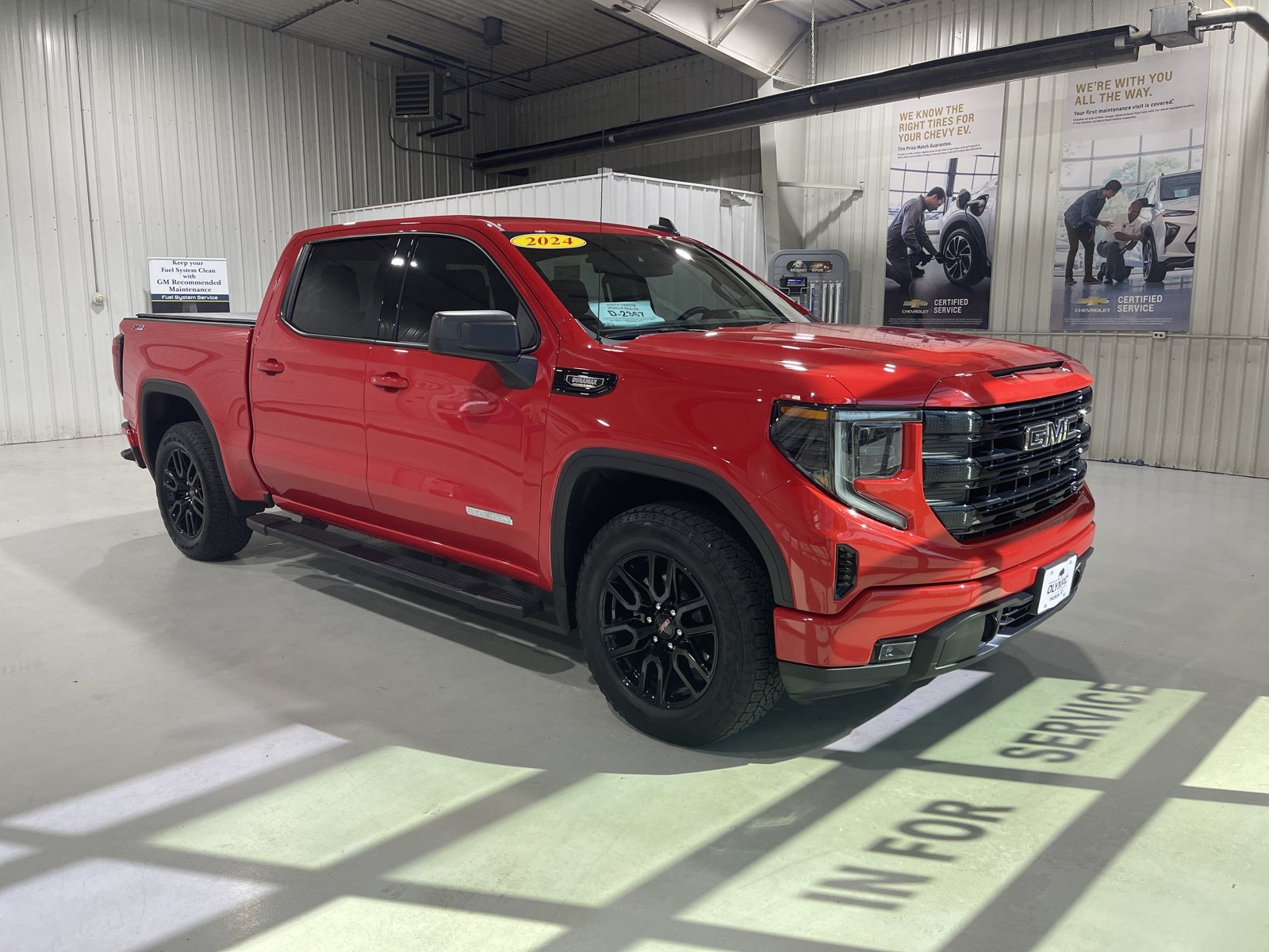 Used 2024 GMC Sierra 1500 Elevation AWD/4WD image 10
