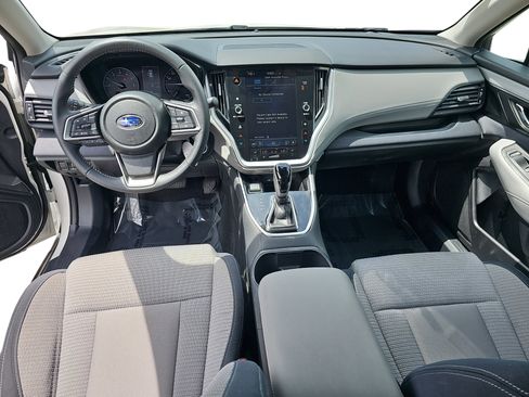 Used 2023 Subaru Outback Premium AWD/4WD image 9