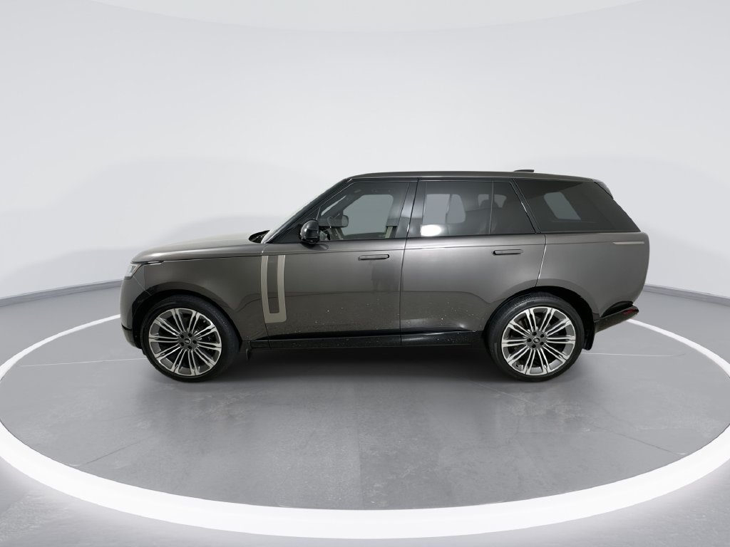 Used 2025 Land Rover Range Rover SE AWD/4WD image 5