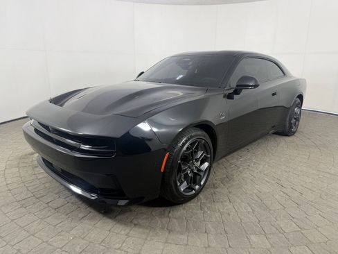 Used 2025 Dodge Charger R/T w/ Quick Order Package 25M R/T image 3