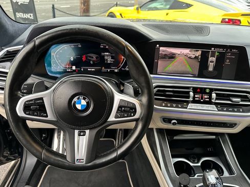 Used 2022 BMW X7 xDrive40i w/ M Sport Package image 32