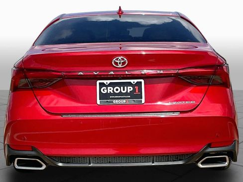 Used 2021 Toyota Avalon Limited w/ Advanced Safety Package FWD image 5