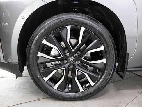 Certified 2026 Toyota bZ AWD/4WD image 31