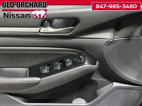Used 2023 Nissan Altima 2.5 SL image 9