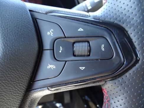 Used 2024 Chevrolet Trax RS w/ Driver Confidence Package FWD image 18