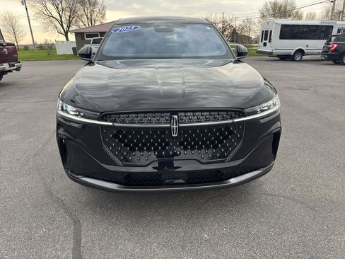 Used 2025 Lincoln Nautilus Premier w/ Jet Appearance Package AWD/4WD image 3