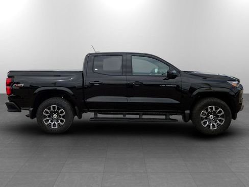 Used 2024 Chevrolet Colorado Z71 w/ Z71 Convenience Package 2 AWD/4WD image 5