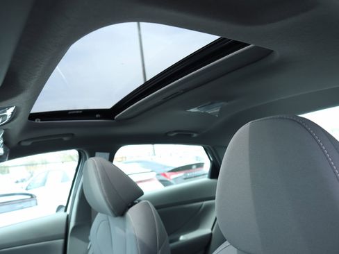 New 2026 Hyundai Elantra SEL Sport Premium FWD image 15