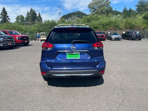 Used 2017 Nissan Rogue SL w/ SL Premium Package FWD image 5