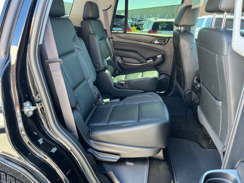 Used 2017 GMC Yukon SLT w/ Open Road Package AWD/4WD image 18