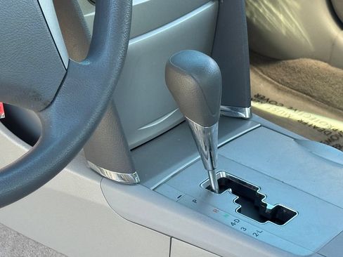Used 2009 Toyota Camry FWD image 14