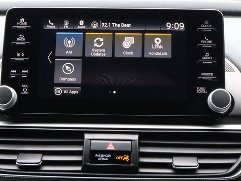 Used 2018 Honda Accord Sport image 18