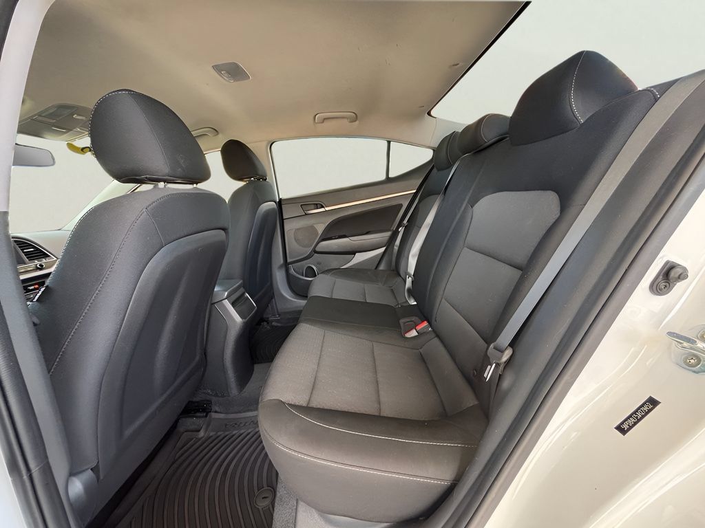 Used 2018 Hyundai Elantra SEL FWD image 35