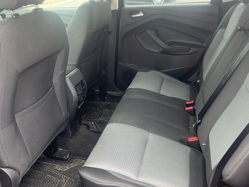 Used 2017 Ford Escape SE w/ SE Cold Weather Package AWD/4WD image 15