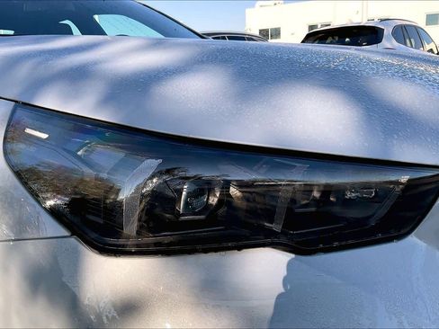 Used 2025 BMW i5 eDrive40i w/ M Sport Package image 29