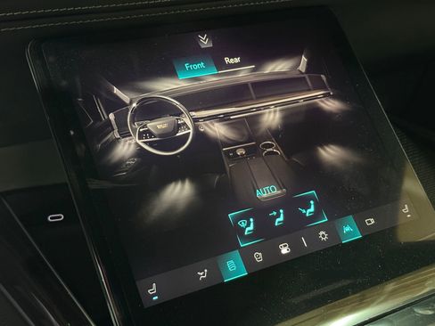 New 2026 Cadillac Escalade ESV Luxury image 30