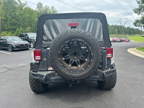 Used 2016 Jeep Wrangler Unlimited Sport w/ Max Tow Package AWD/4WD image 6