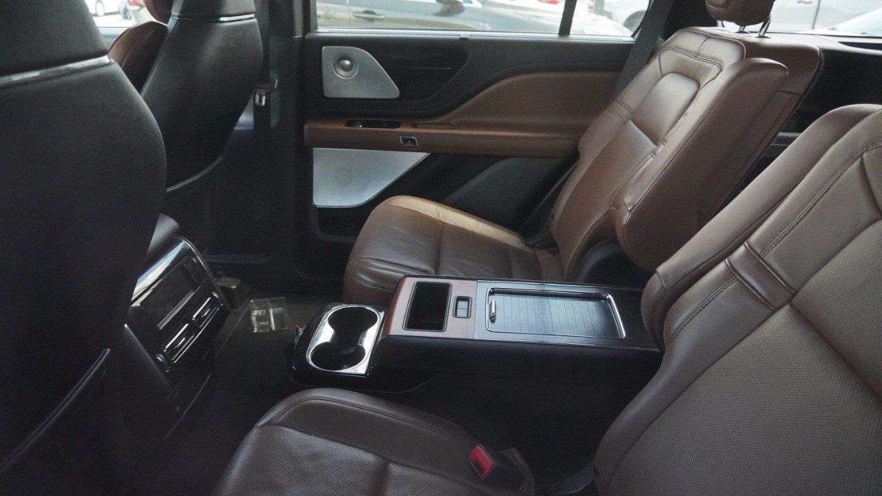 Used 2020 Lincoln Aviator Reserve w/ Equipment Group 201A RWD image 12
