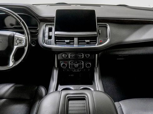 Used 2022 Chevrolet Tahoe Z71 w/ Luxury Package AWD/4WD image 24