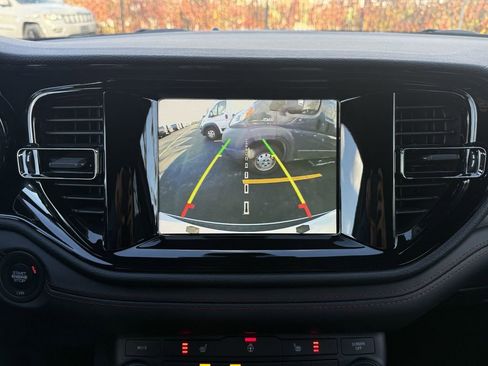 Used 2024 Dodge Durango GT image 18