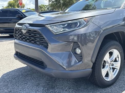 Used 2019 Toyota RAV4 XLE AWD/4WD image 10