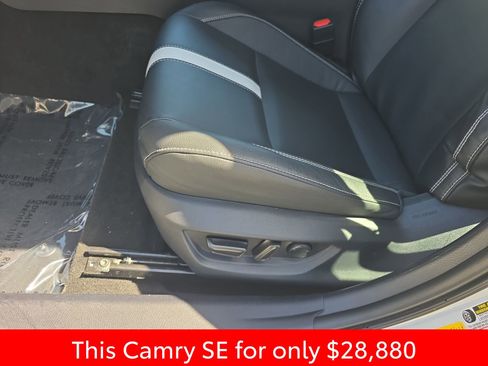 Used 2025 Toyota Camry SE w/ Convenience Package FWD image 35