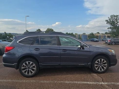Used 2017 Subaru Outback 2.5i Limited AWD/4WD image 11