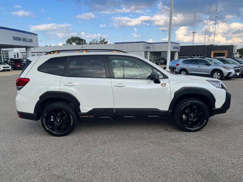 Used 2025 Subaru Forester Wilderness w/ Convenience Package AWD/4WD image 8