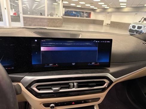 Used 2023 BMW 330i Sedan w/ Parking Assistance Package RWD image 9
